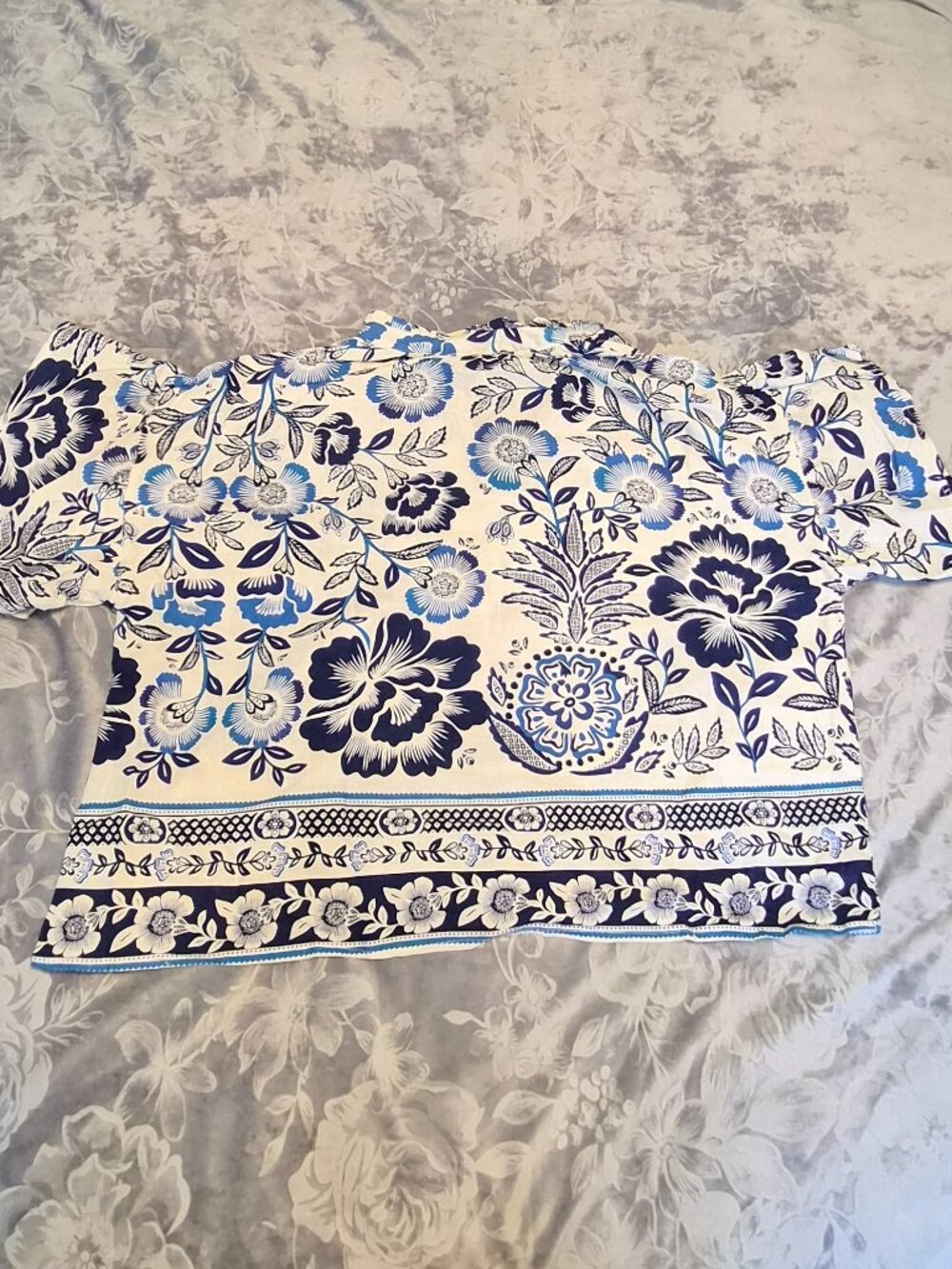 Rachel Zoe Blue & White Top - Picture 2 of 2